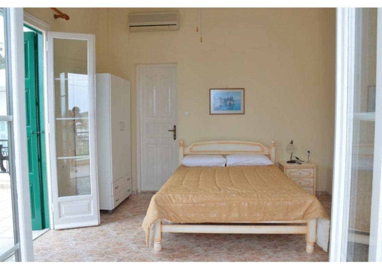 Kardoulis Rooms Triovasalos Екстер'єр фото