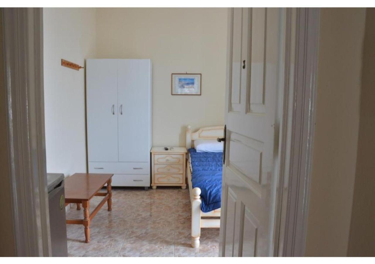 Kardoulis Rooms Triovasalos Екстер'єр фото